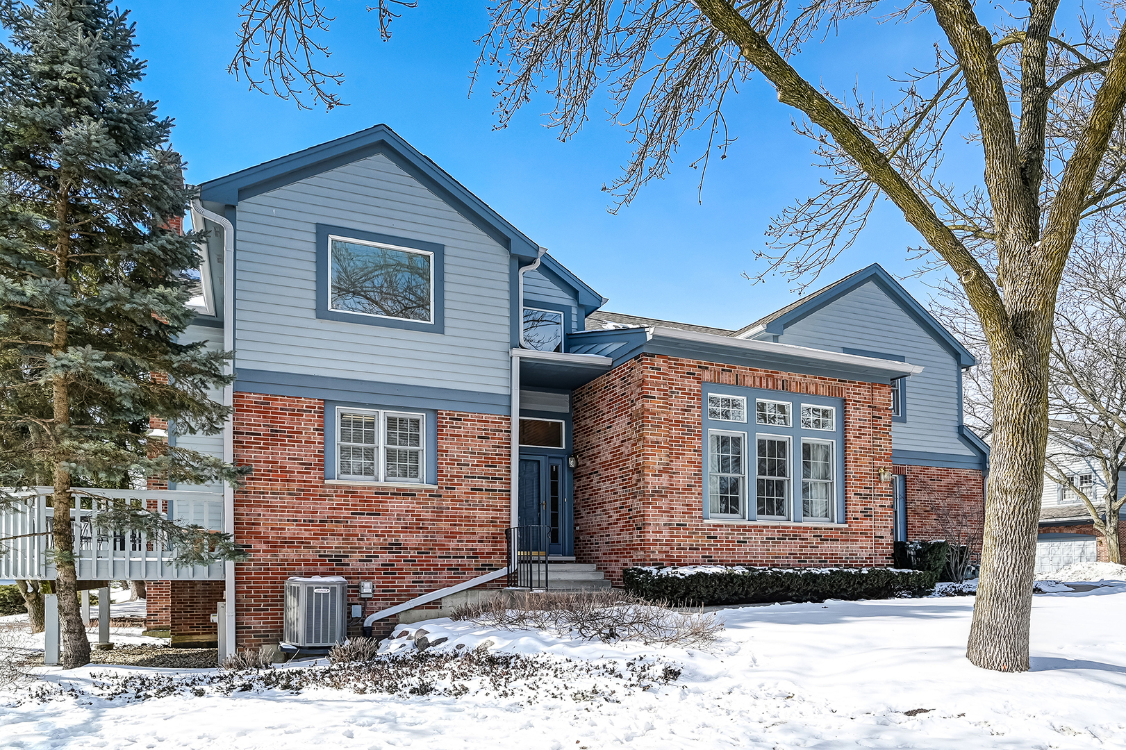 137 Northgate Place, Unit NONE Burr Ridge, IL 60527 - Photo 2 of 33 Gallery Image 2