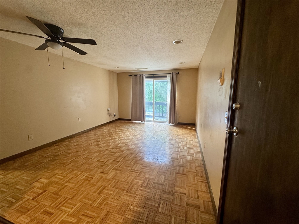 1940 Phillips Road, Unit 25 New Bedford, MA 02745 - Photo 5 of 22