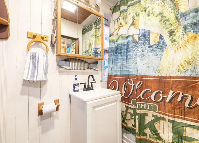 $1,900 | 2555 Melvin Road, Pinckney, MI 48169