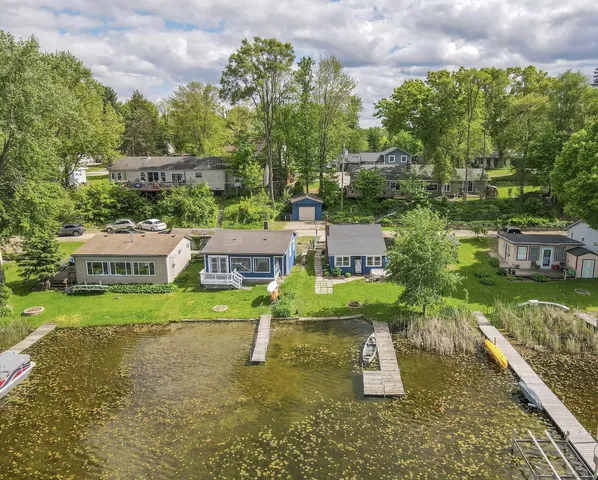 $1,900 | 2555 Melvin Road, Pinckney, MI 48169