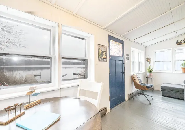 $1,900 | 2555 Melvin Road, Pinckney, MI 48169