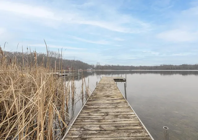 $1,900 | 2555 Melvin Road, Pinckney, MI 48169