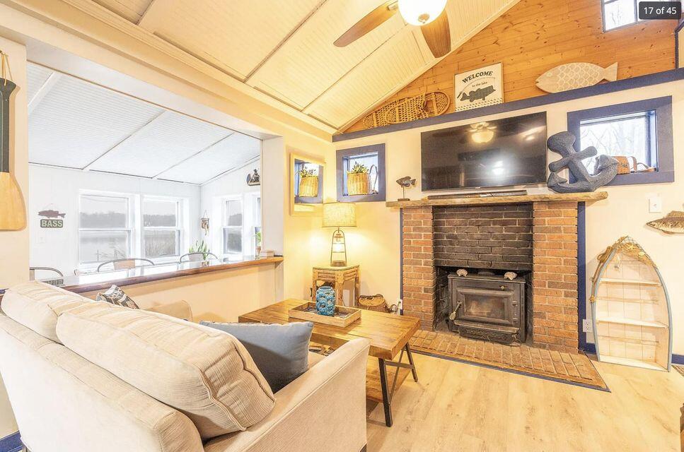 2555 Melvin Road Pinckney, MI 48169 - Photo 3 of 4 FT5