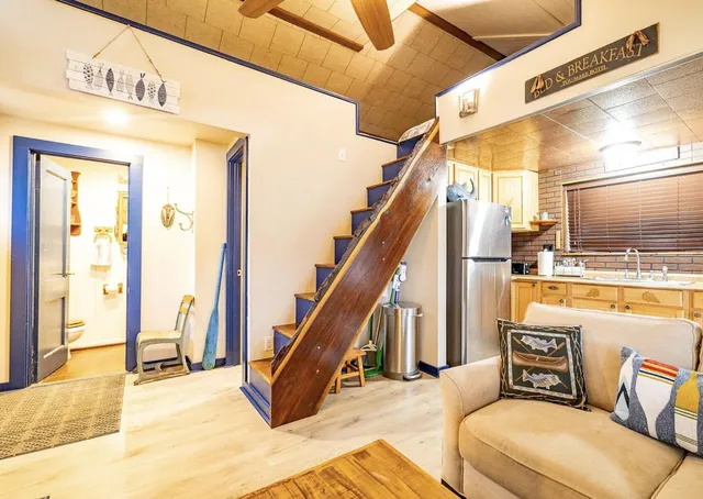 $1,900 | 2555 Melvin Road, Pinckney, MI 48169