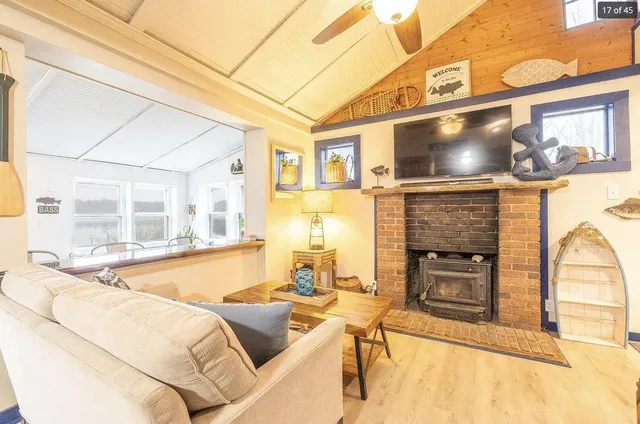 $1,900 | 2555 Melvin Road, Pinckney, MI 48169