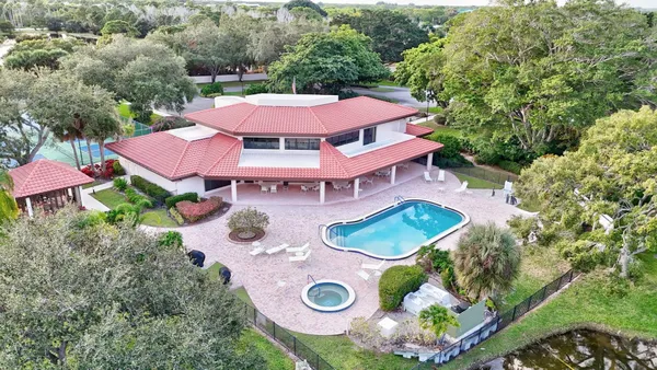 $330,000 | 6040 Southeast Martinique Drive, Unit 201, Stuart, FL 34997