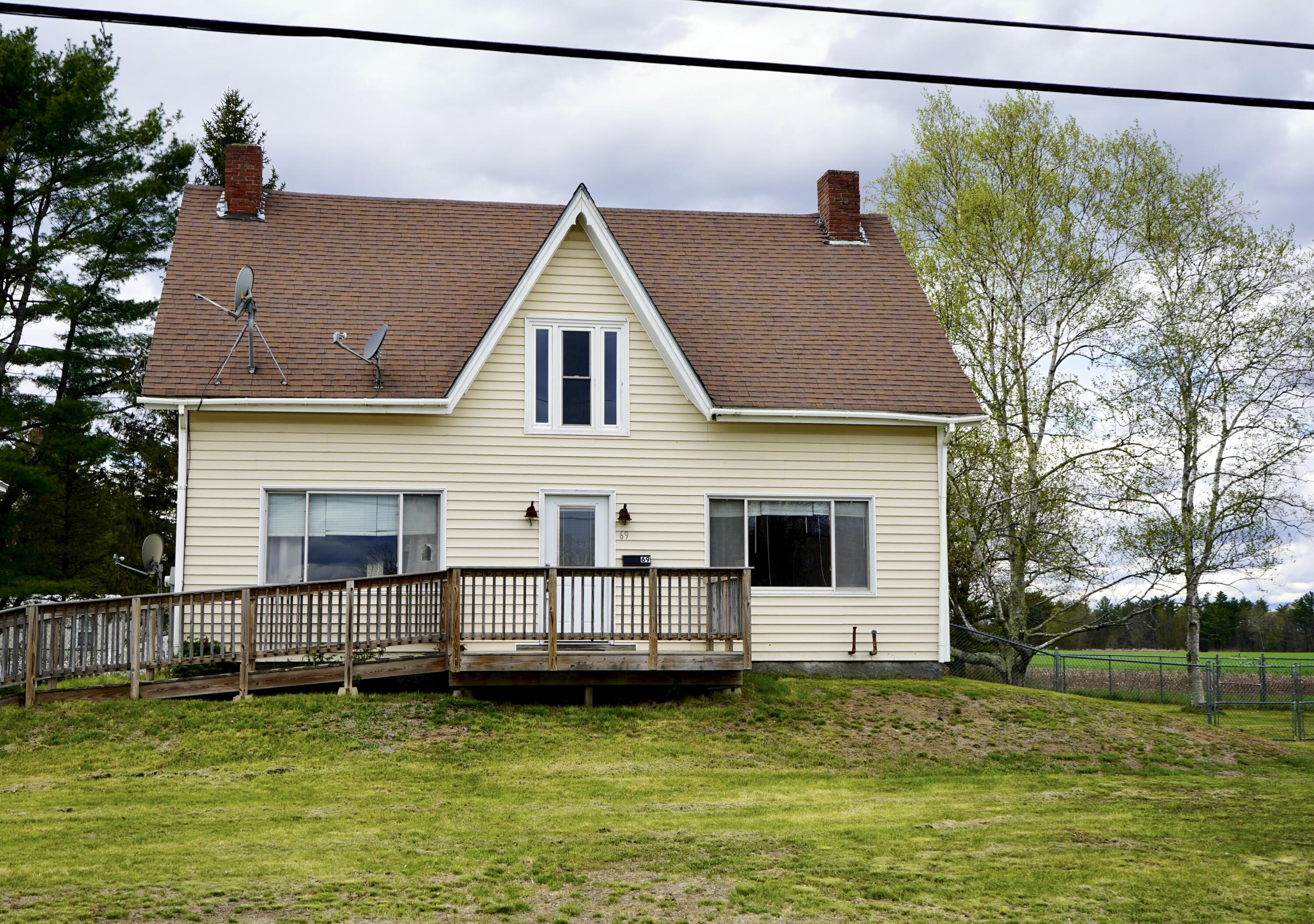 69 Smithfield Road Norridgewock, ME 04957 - Photo 3 of 38 69 Smithfield Road