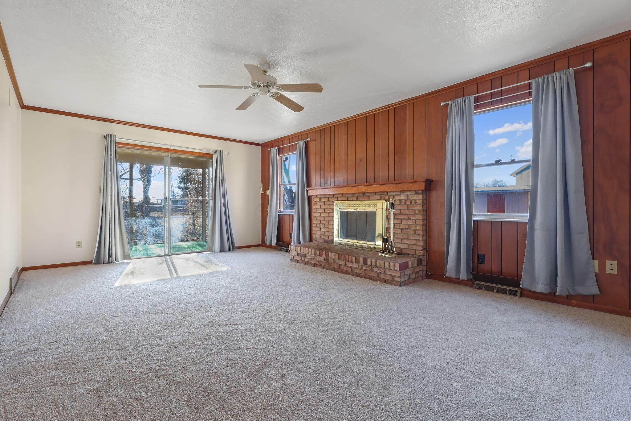 6066 Sandgate Road Columbus, OH 43229 - Photo 11 of 47 10-web-or-mls-G02A8588