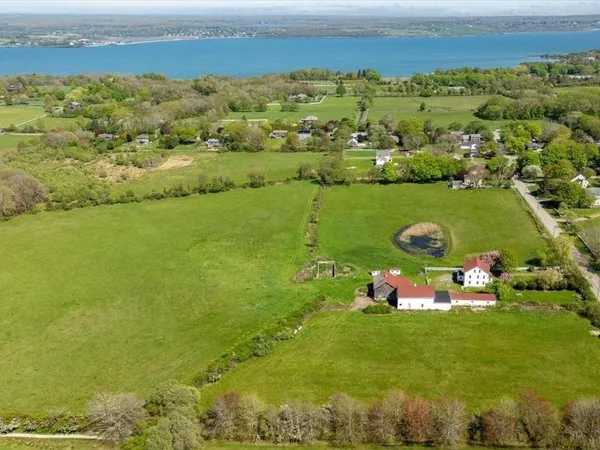 $2,980,000 | 362 Bramans Lane, Portsmouth, RI 02871