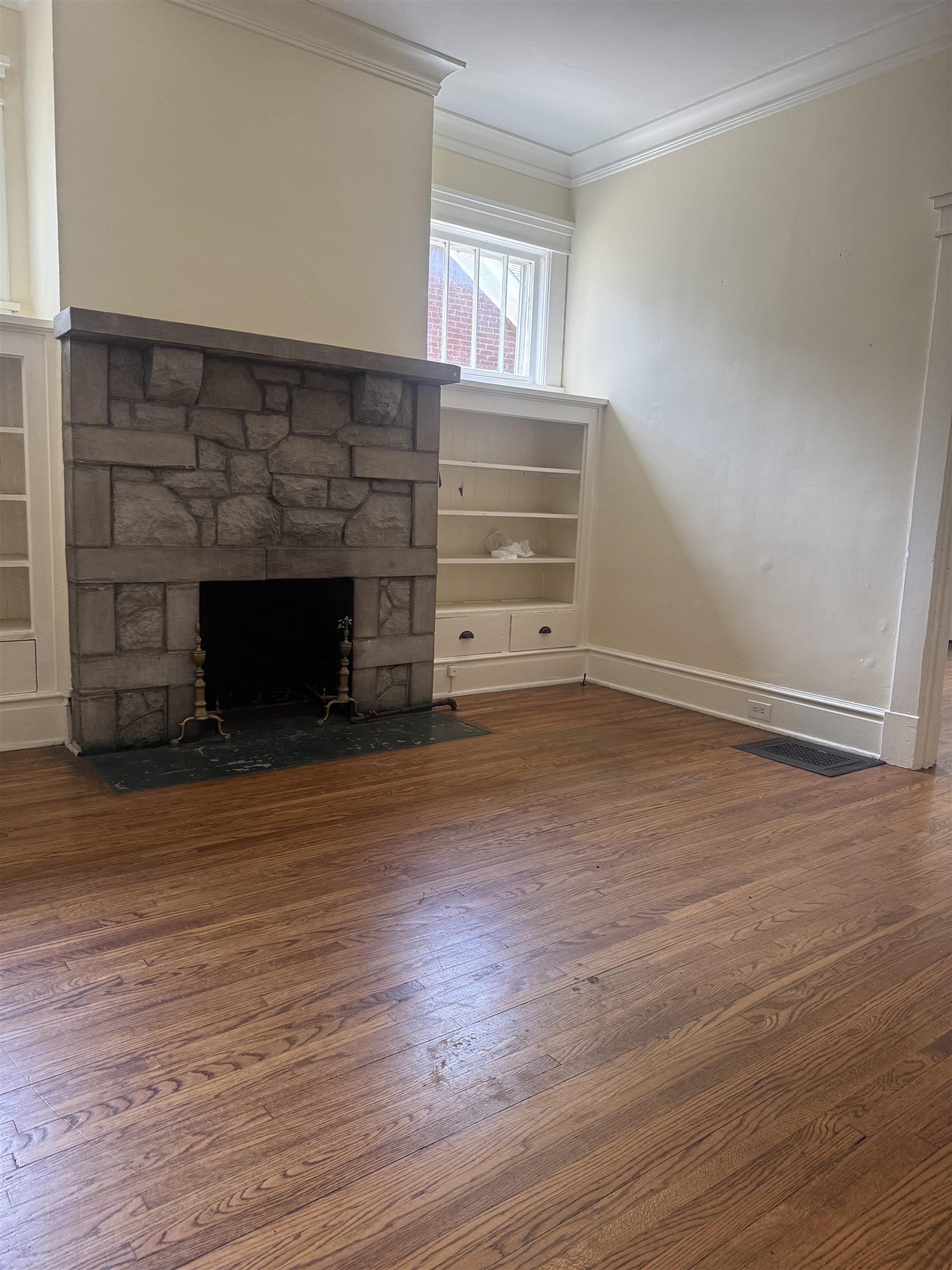 445 Garland Street Memphis, TN 38104 - Photo 3 of 8