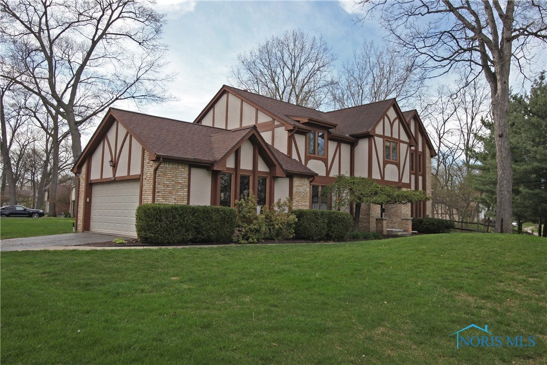 2511 Wealdstone Road Toledo, OH 43617 - Photo 2 of 34 Gallery Image 2