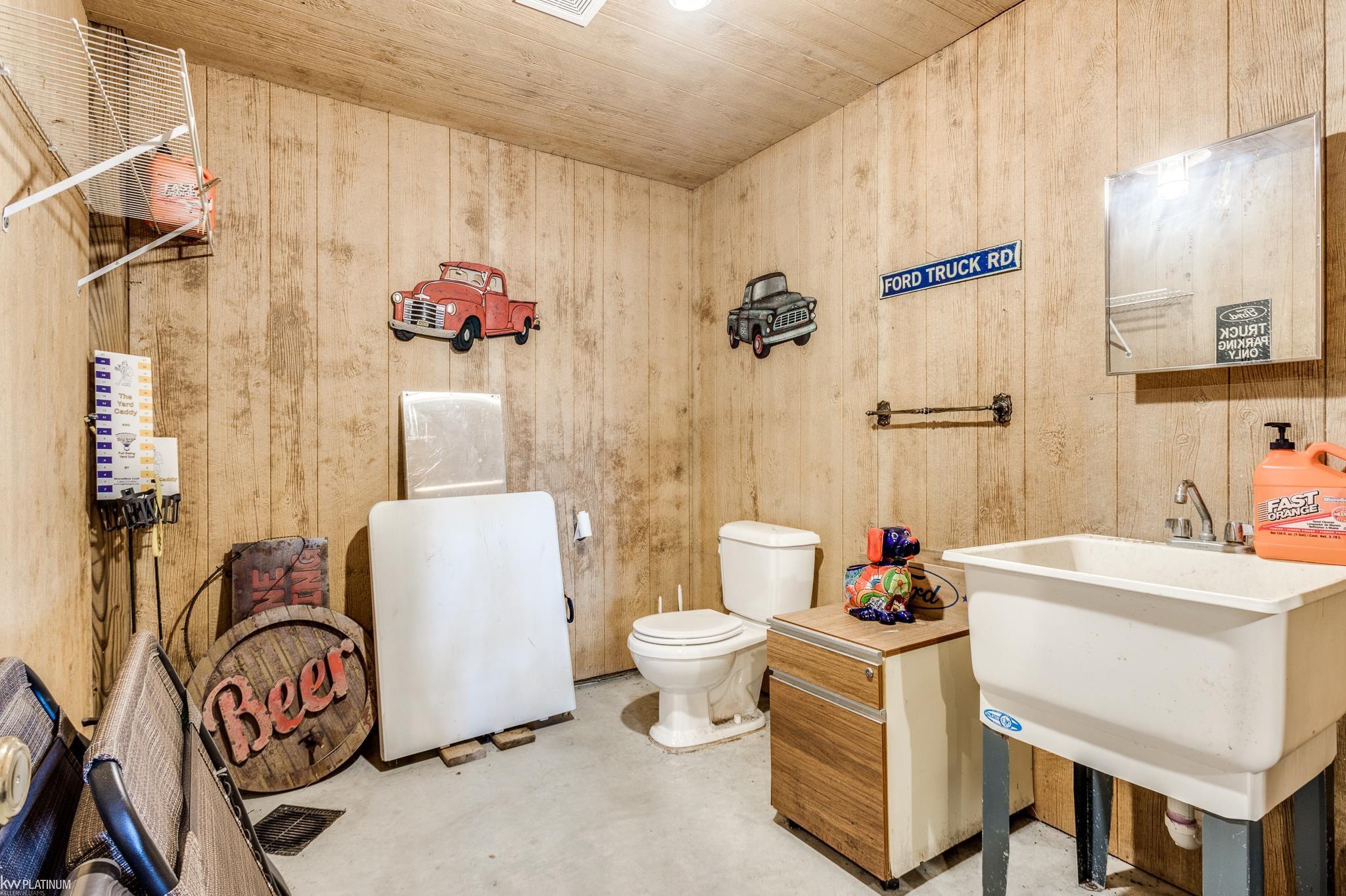 8066 Duquette Road Yale, MI 48097 - Photo 25 of 33 50092641-24.JPG