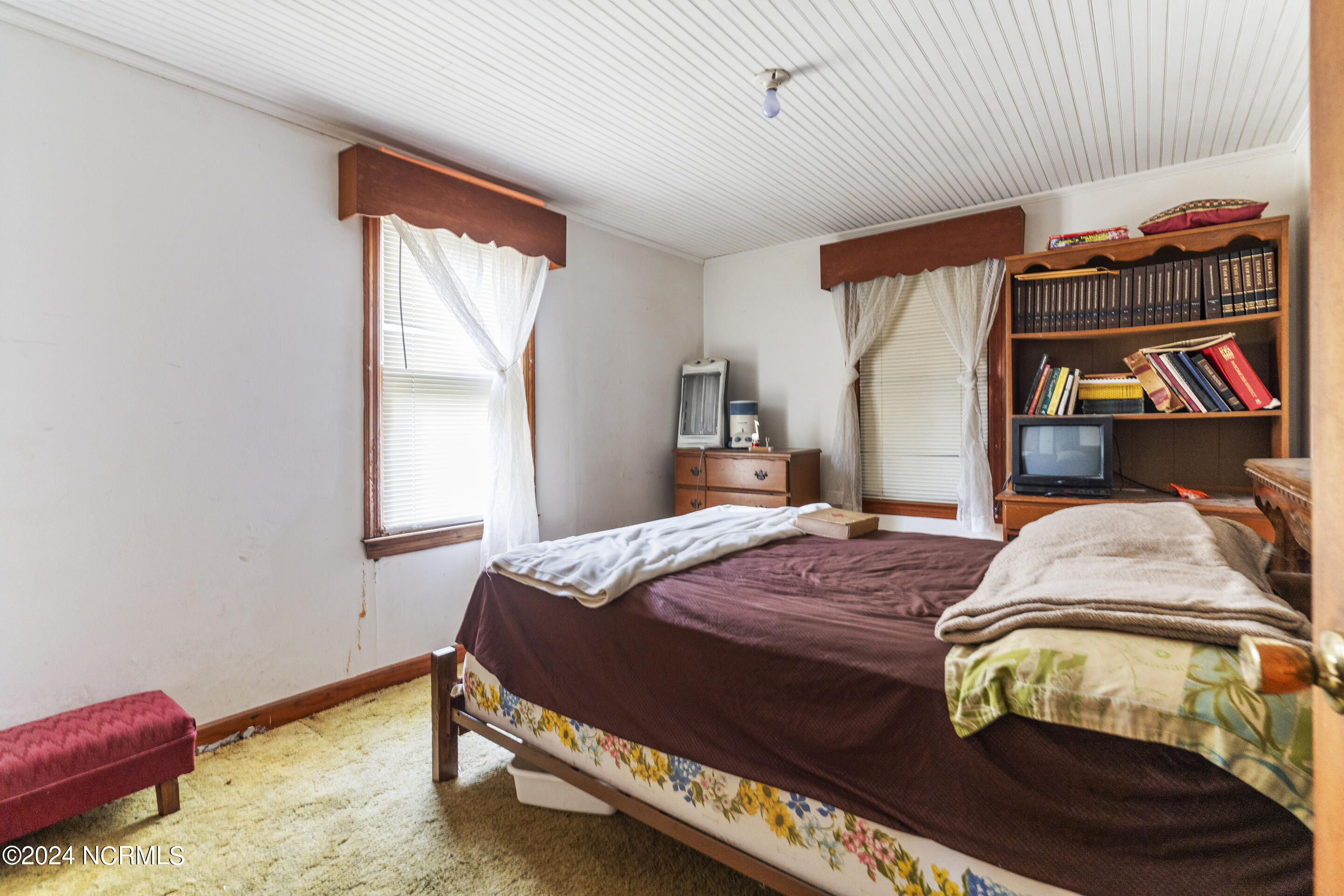 213 Mutt Griffin Road Pink Hill, NC 28572 - Photo 23 of 33 Bedroom 1 of 3