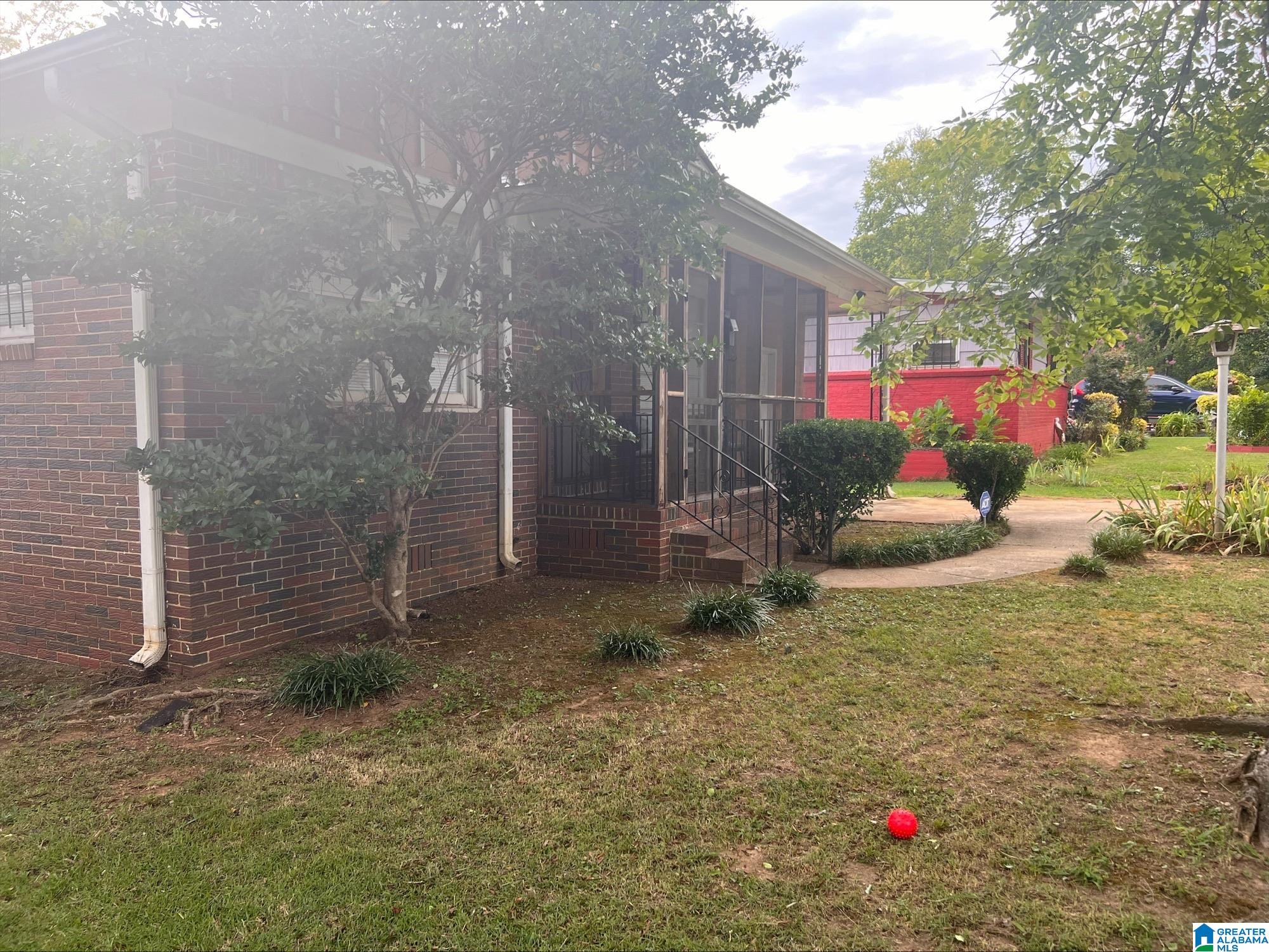 216 26th Street Southwest Birmingham, AL 35211 - Photo 5 of 21