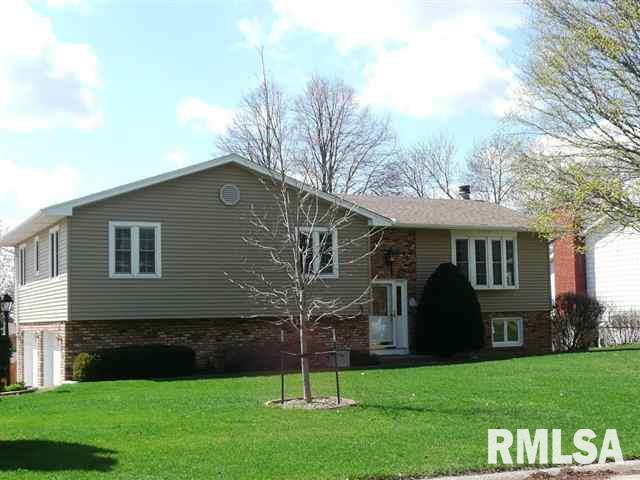 4202 Spring Street Davenport, IA 52807 - Photo 1 of 12 Gallery Image 1