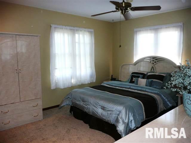 4202 Spring Street Davenport, IA 52807 - Photo 7 of 12 Gallery Image 7