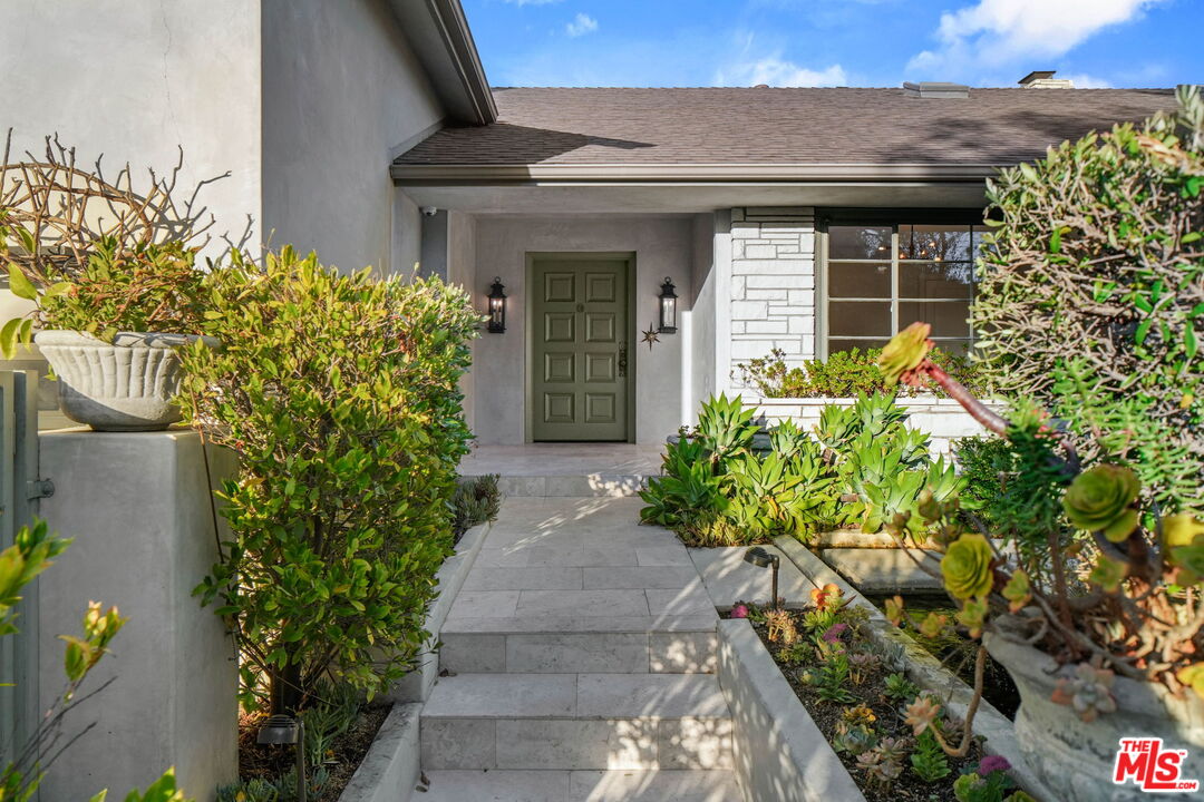 3428 Wrightview Drive Studio City, CA 91604 - Photo 12 of 57