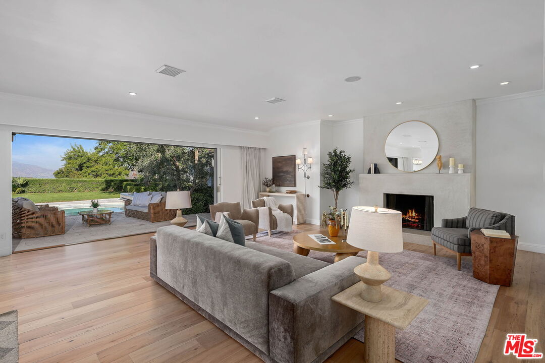 3428 Wrightview Drive Studio City, CA 91604 - Photo 15 of 57