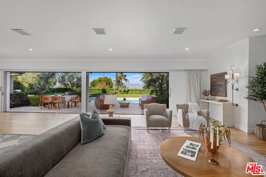 3428 Wrightview Drive Studio City, CA 91604 - Photo 16 of 57