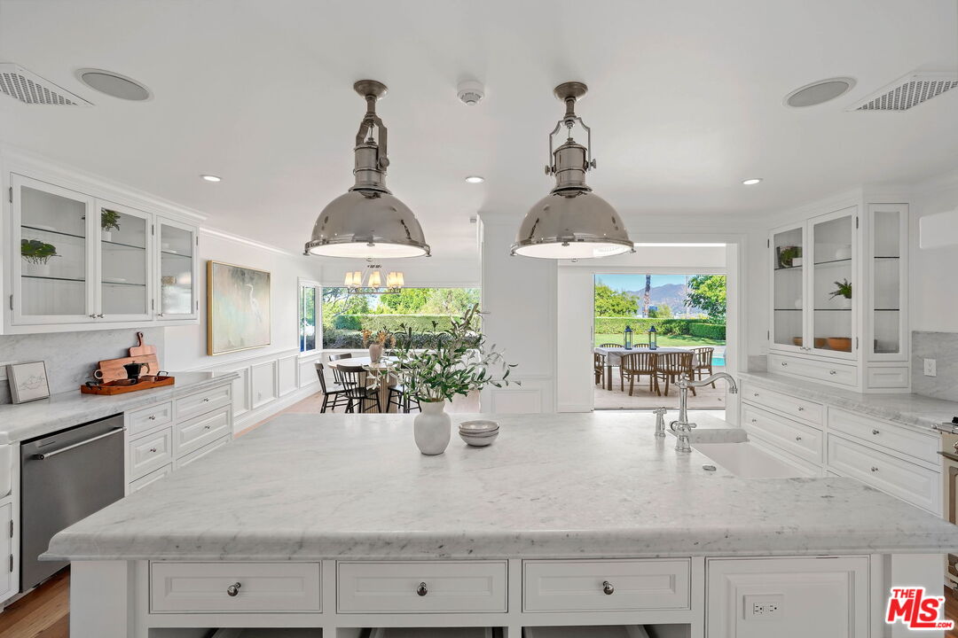 3428 Wrightview Drive Studio City, CA 91604 - Photo 22 of 57