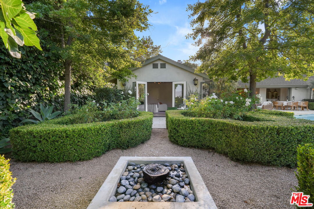 3428 Wrightview Drive Studio City, CA 91604 - Photo 33 of 57