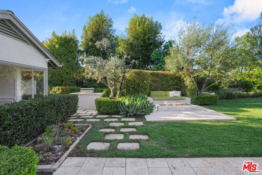 3428 Wrightview Drive Studio City, CA 91604 - Photo 46 of 57