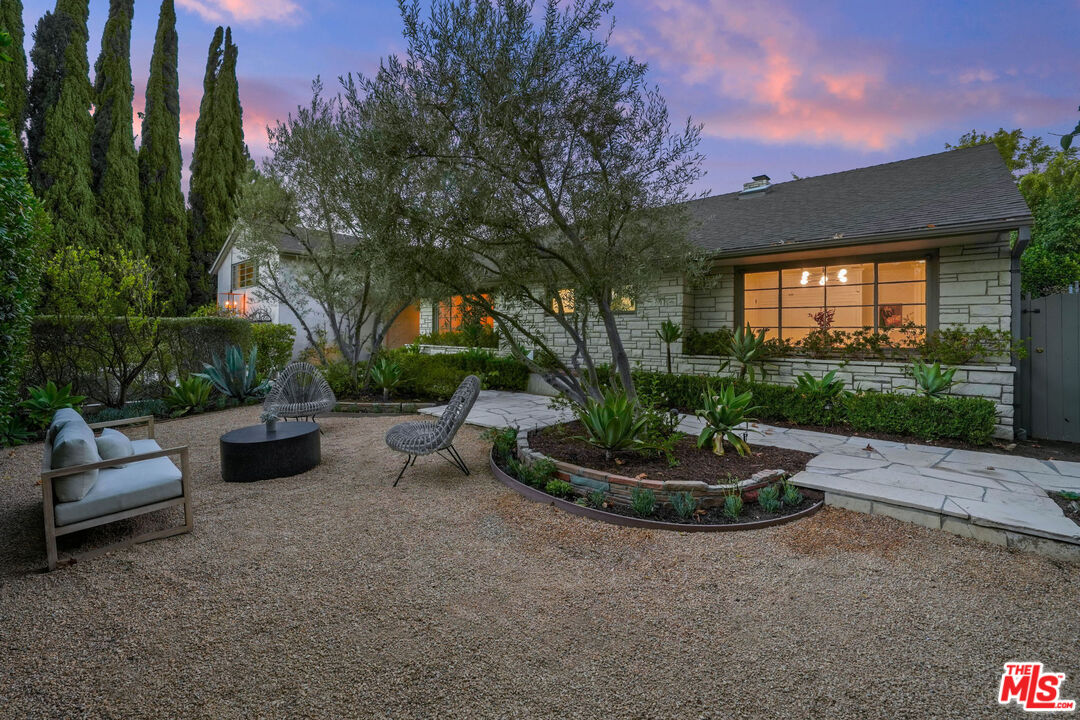 3428 Wrightview Drive Studio City, CA 91604 - Photo 10 of 57