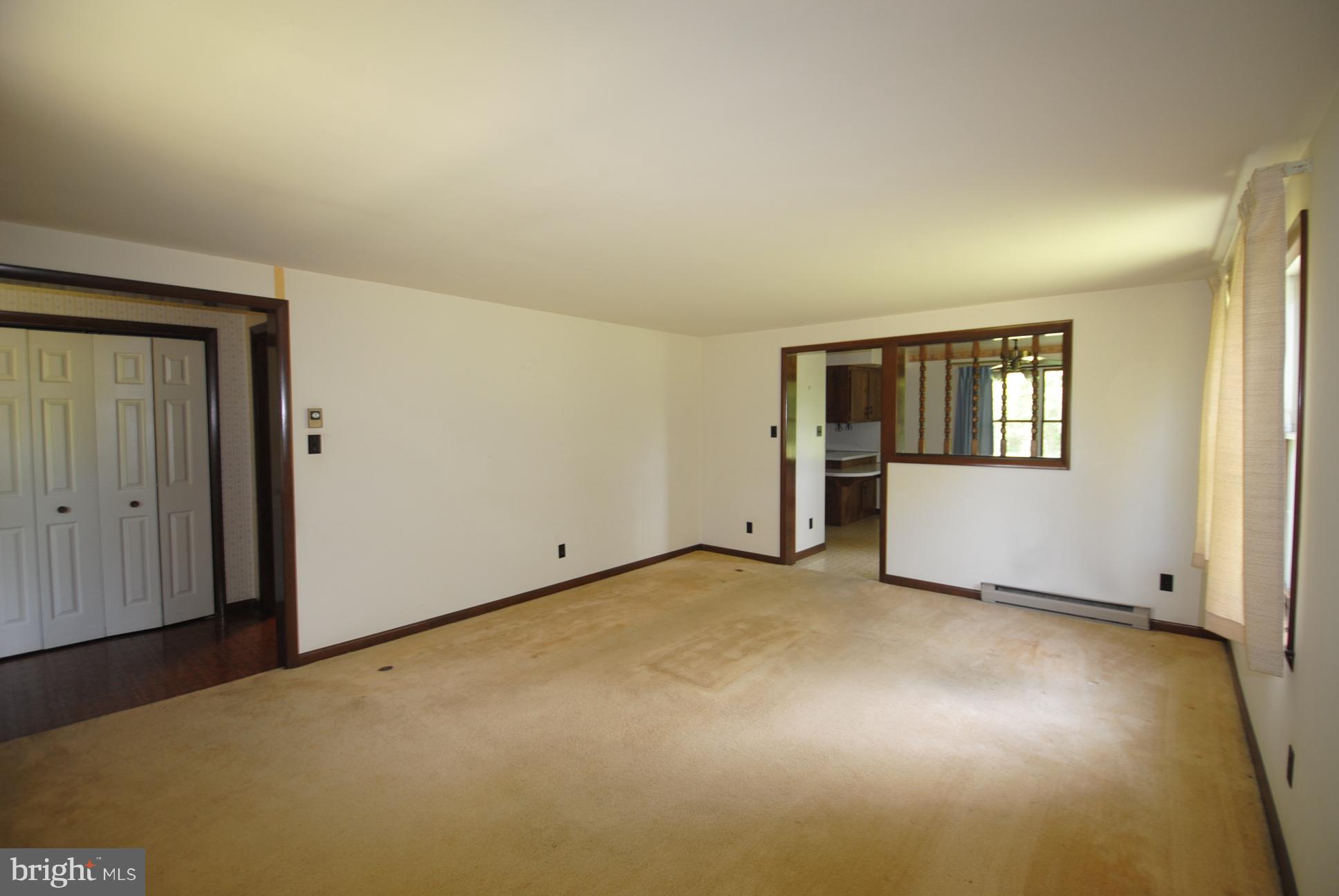 3223 Kimble Road Berryville, VA 22611 - Photo 4 of 27 Living Room