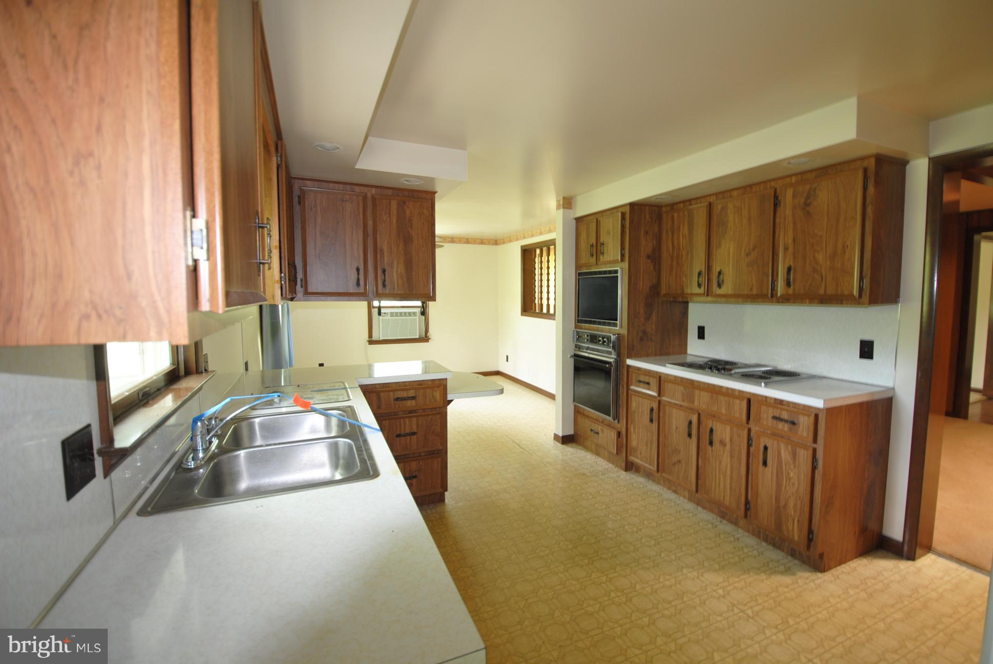 3223 Kimble Road Berryville, VA 22611 - Photo 10 of 27 Kitchen