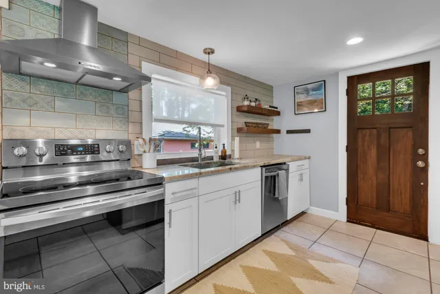 $3,400 | 8014 Forest Glen Drive, Pasadena, MD 21122