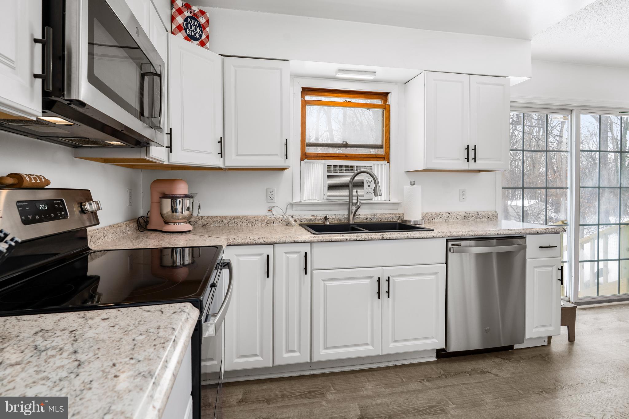 1500 Dr Jack Road Conowingo, MD 21918 - Photo 7 of 23 Stainless Kitchen Appliances stay with home