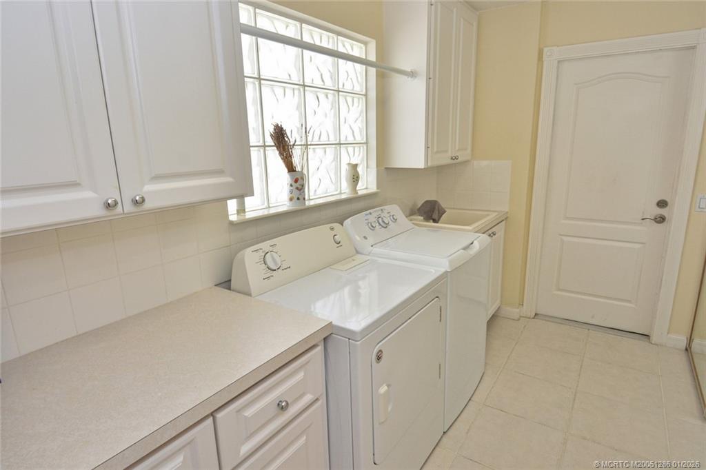 715 Southwest Balmoral Trace Stuart, FL 34997 - Photo 8 of 43 Gallery Image 8