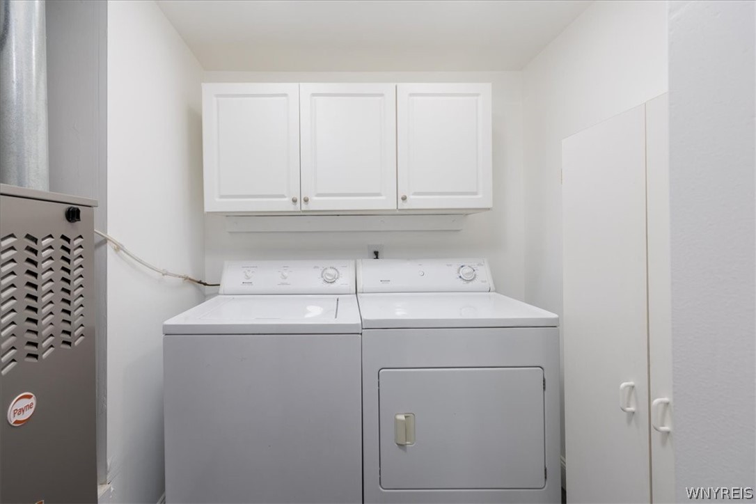 4547 Chestnut Ridge Road, Unit 114B Amherst, NY 14228 - Photo 15 of 17 Washer/Dryer