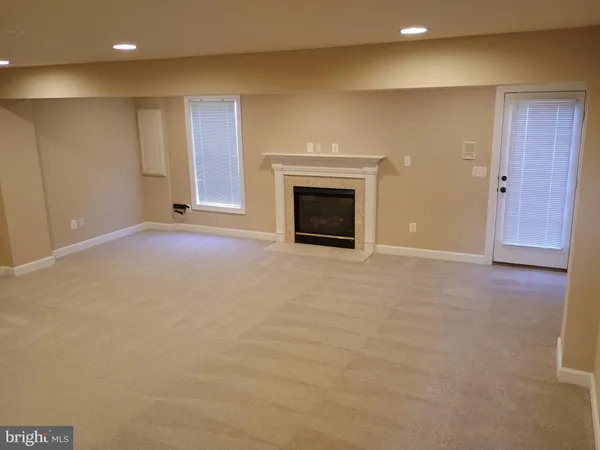 $2,650 | 1043 Hotchkiss Place, Fredericksburg, VA 22401