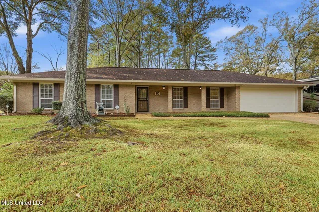 $280,000 | 67 Summit Ridge Drive, Brandon, MS 39042