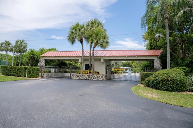 $749,000 | 104500 Overseas Highway, Unit B102, Key Largo, FL 33037