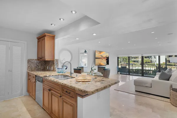 $749,000 | 104500 Overseas Highway, Unit B102, Key Largo, FL 33037