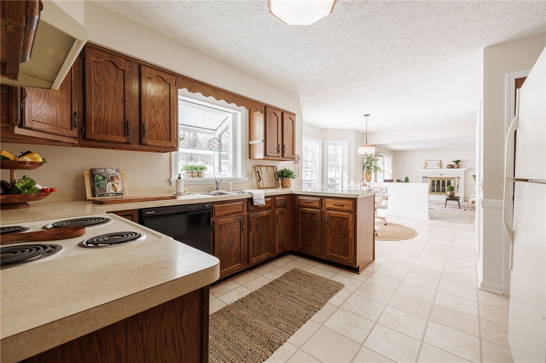 17 Freshfield Rise Perinton, NY 14450 - Photo 12 of 33