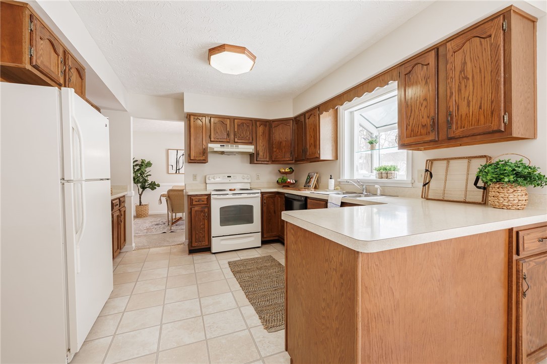 17 Freshfield Rise Perinton, NY 14450 - Photo 3 of 33