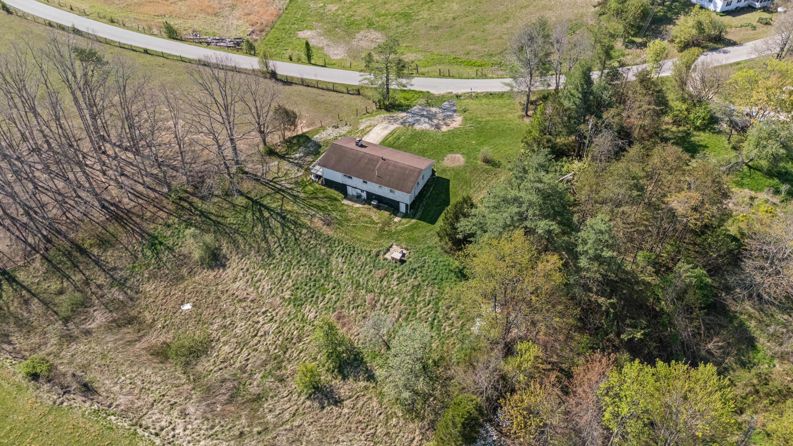 150 Clay Lick Road Jeffersonville, KY 40337 - Photo 28 of 36 DJI_20260409110048_0584_D