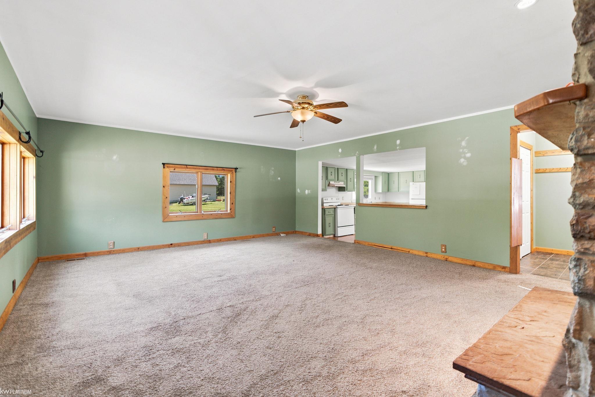 5469 Parker Road Fort Gratiot, MI 48059 - Photo 6 of 32