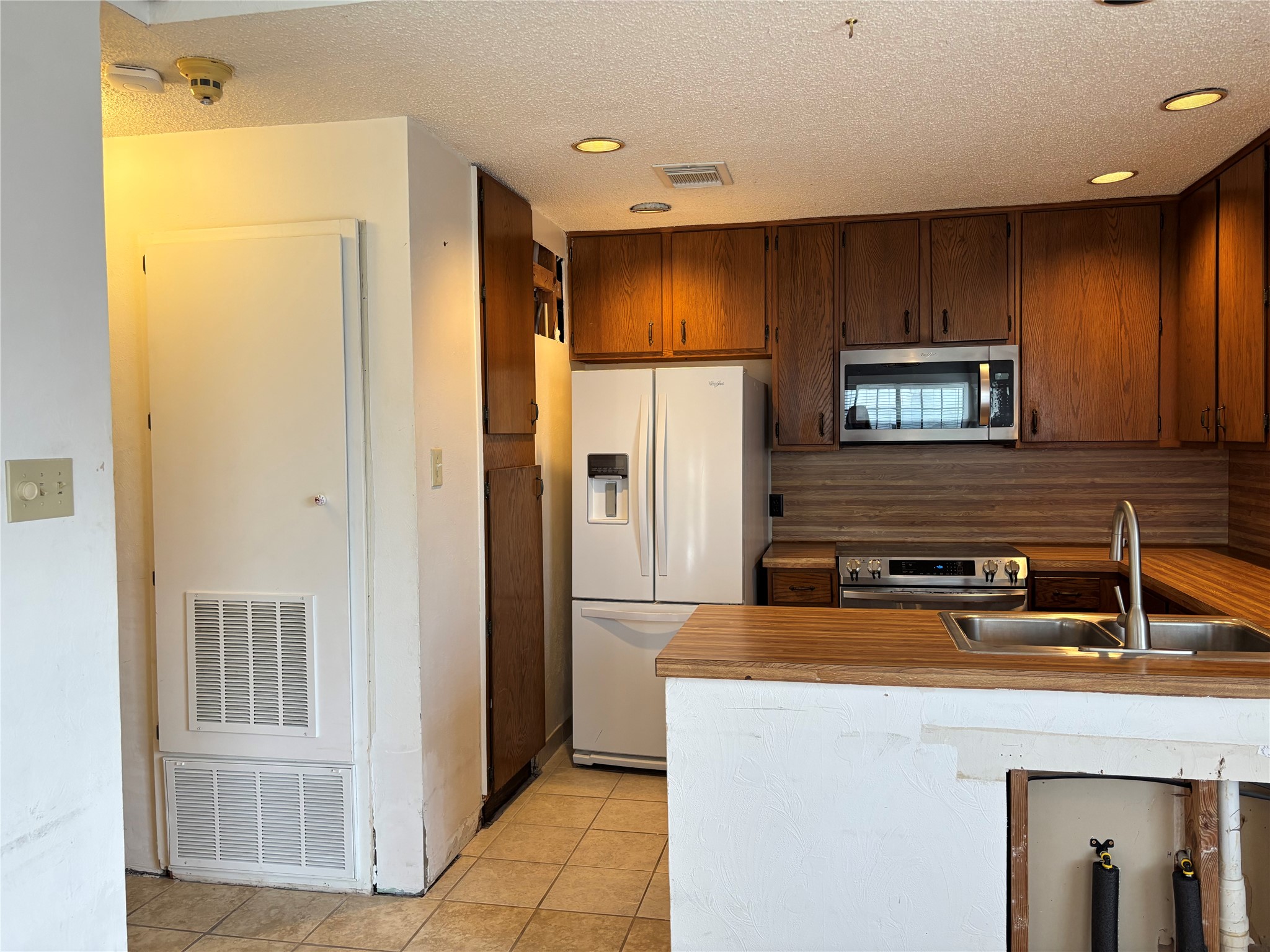 1748 Ohlen Road, Unit 9 Austin, TX 78757 - Photo 18 of 40