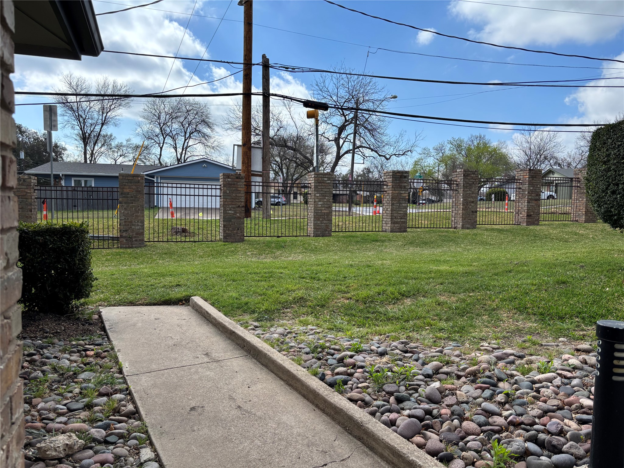 1748 Ohlen Road, Unit 9 Austin, TX 78757 - Photo 3 of 40 More yard...