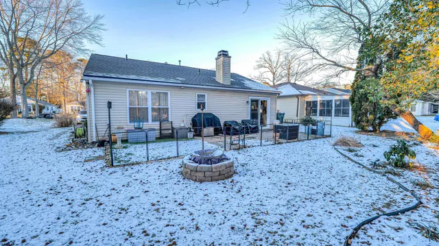 a house view with a outdoor space