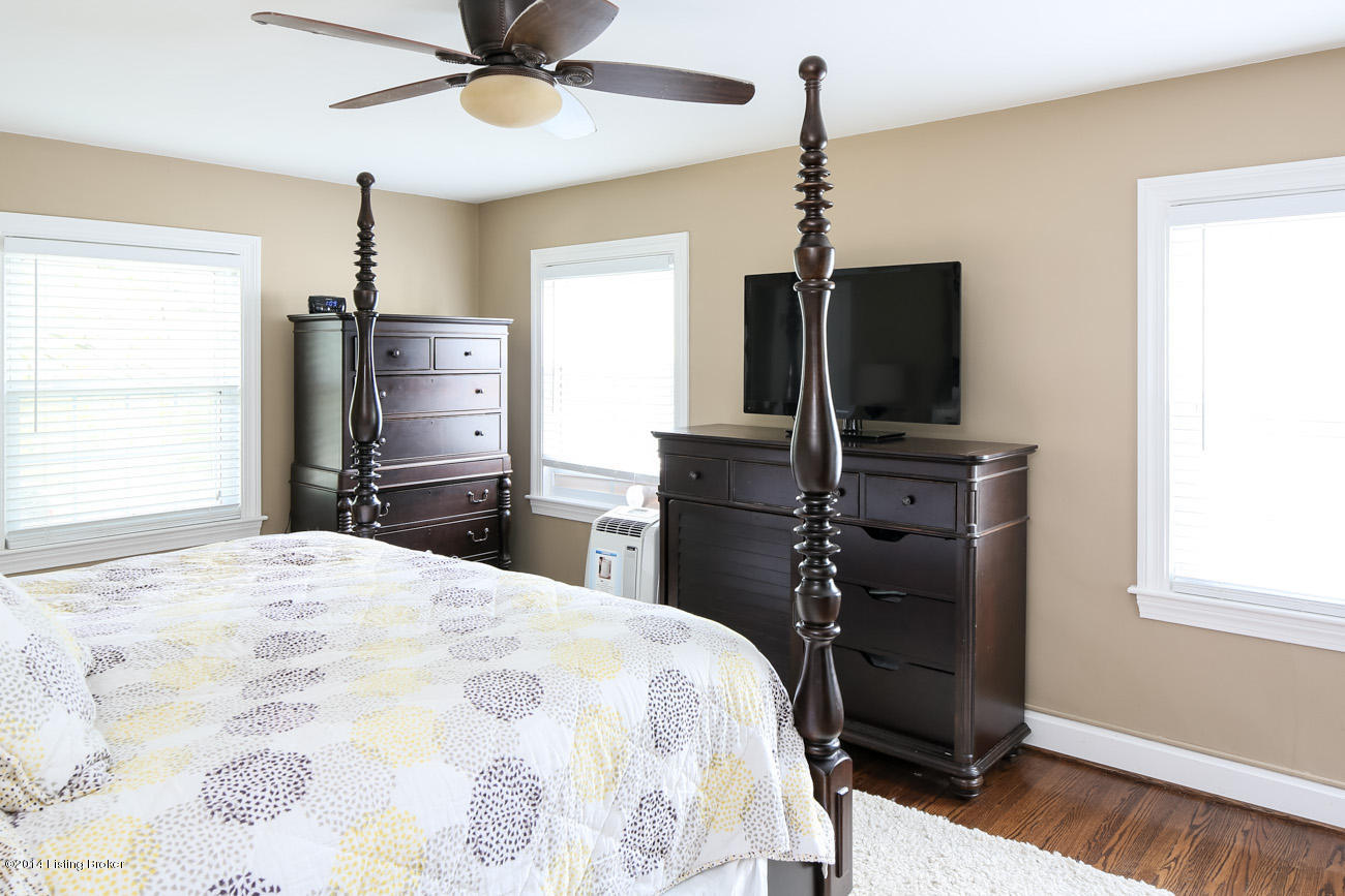 2503 Meadow Road Louisville, KY 40205 - Photo 20 of 27 RealTourCast _ Family Realty _ Meadow (1