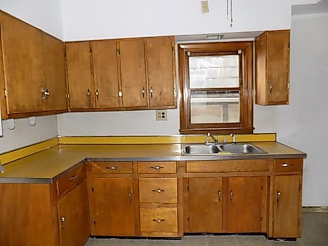 481 Irvin Avenue Rochester, PA 15074 - Photo 8 of 18