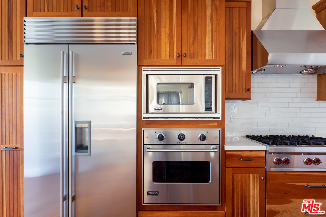 702 Pacific Avenue Venice, CA 90291 - Photo 18 of 38