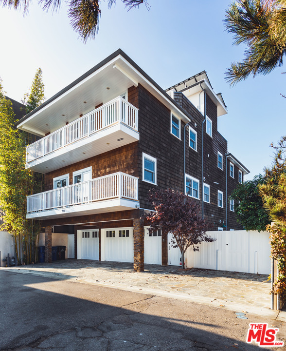 702 Pacific Avenue Venice, CA 90291 - Photo 38 of 38