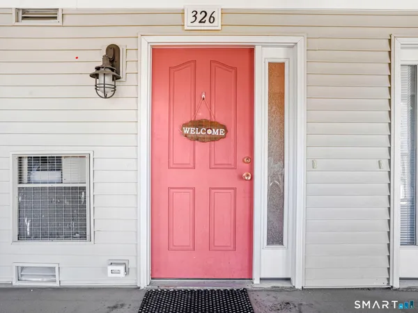 $2,550 | 3250 Fairfield Avenue, Unit 326, Bridgeport, CT 06605