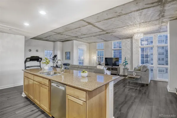 $695,000 | 275 South Harrison Street, Unit 501, Denver, CO 80209